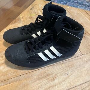 Adidias wrestling shoe size 3.5 kids